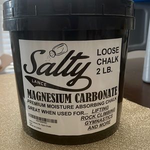 Salty (brand) of loose chalk 2 pounds. Gym, weighlifting, etc